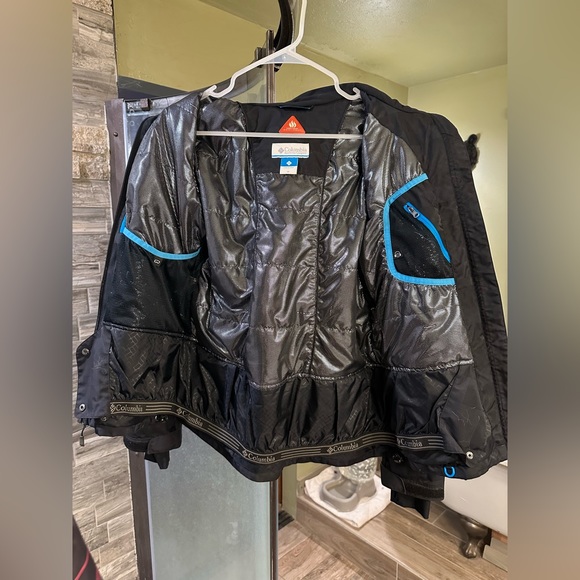 Columbia Snowboard Jacket - Picture 3 of 8